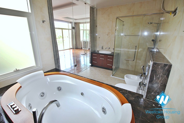 Lake view- House with big terrace for rent in Tay Ho, Hanoi